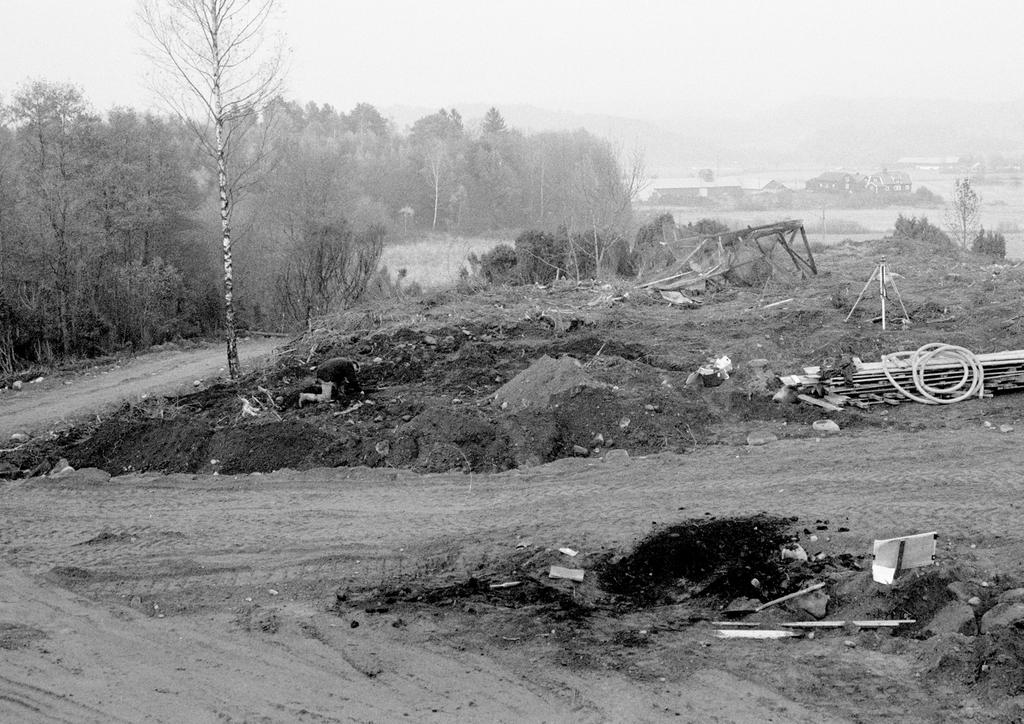 XX FU N yupptäckta fornlämningar i B ro socken Delundersökning i form av arkeologisk förundersökning Bro 550:2 Fjäll 1:2, Bro socken, Lysekils kommun Rapport 2007:82 red.