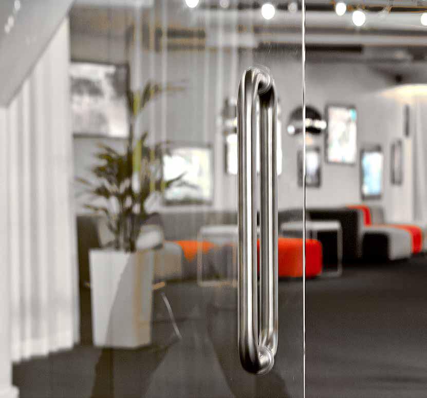 INSPIRATION & IDÉ Dörrlösning för höga krav på öppenhet och modern design.