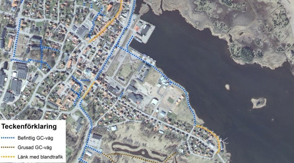 GC-vägar i Mönsterås tätort Kollektivtrafik Mönsterås resecentrum återfinns ca 250 meter österut från planområdet. Från resecentrum går både lokal som regional busstrafik under större delen av dygnet.