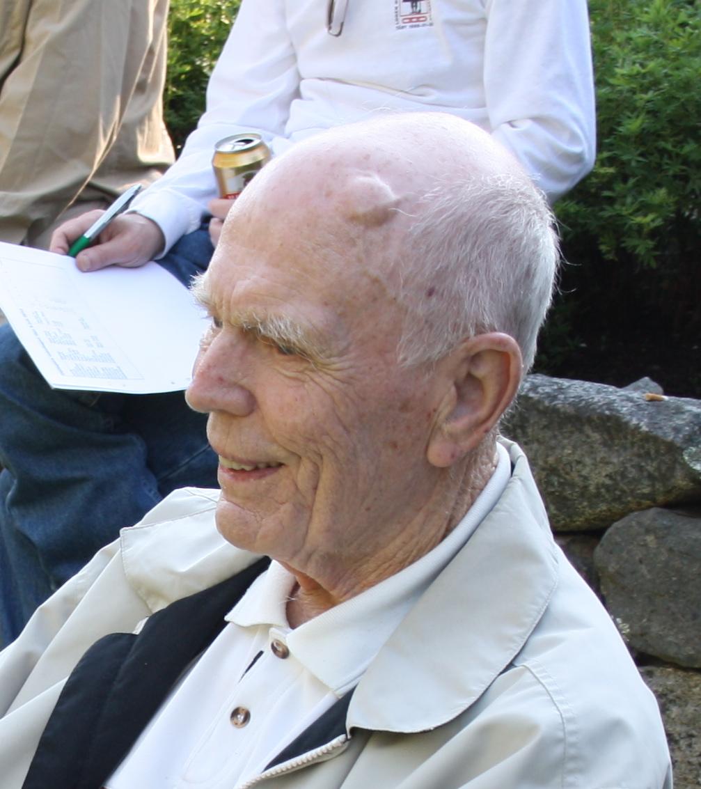 Vår ordensbroder Arne Holmström Västkustens Gentleman har lämnat oss Vår broder ARNE HOLMSTRÖM Har lämnat vår Brödrakrets 29.4.1929 25.11.