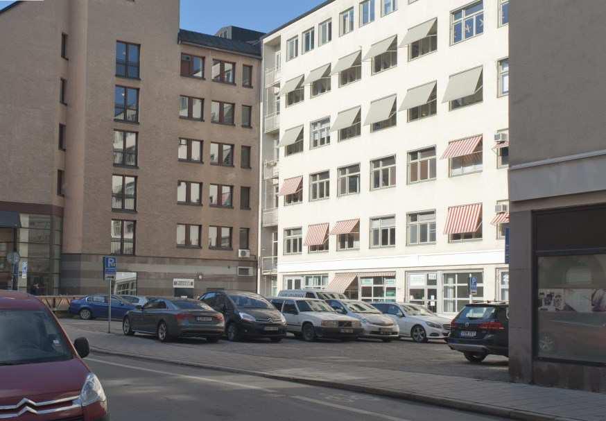 Det nya bostadshuset föreslås i direkt anslutning till den befintliga byggnaden på Sandbacken Mindre 39.