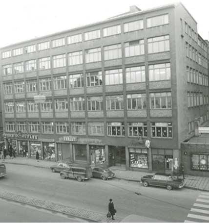 Sida 9 (27) Bebyggelse Fastigheten Sandbacken Mindre 38 är gulmarkerad i stadsmuseets klassificering, d v s fastigheten har en positiv betydelse för stadsbilden och ett visst kulturhistoriskt värde.