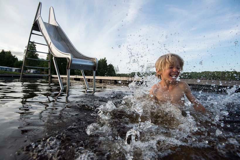 Hälsa Hjärnan återhämtar sig bättre från stress i park/naturmiljö. Koncentration och prestationsförmåga ökar och kan leda till samhällsekonomiska vinster.