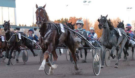 Insatslopp 4-åringar Konung Gustaf V:s Pokal (Grupp I, Int.) Åby 5 maj. Lätt bana. 1.836.960 kr. 2140 m. Auto 1 Russel November* (DE) 13,8 916.980 19 Langeweg Hugo 2 Archipelago* 13,9 458.