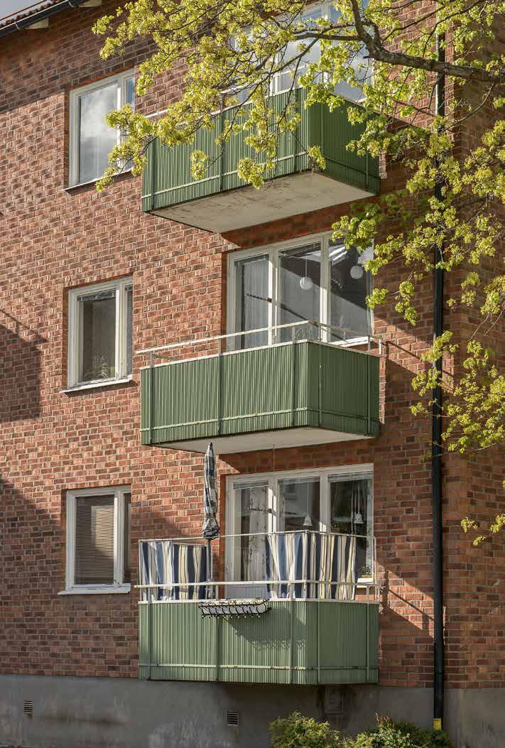 Ytor för ljus och luft. Typiska balkonger från 1950-talets mitt.