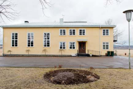 se Eskilstuna kulturbeslag säljer nyproducerade beslag i gamla modeller från längre tillbaka i tiden fram till 1970-talet. www.kulturbeslag.se PORTAR Modernismens portar är ofta av hög kvalitet.