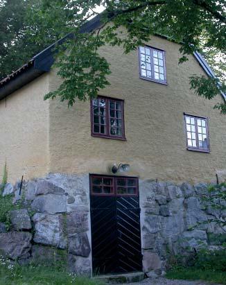 Som en följd av landhöjningen har vattenlinjen sedan dess dragit sig tillbaka till dagens läge. Från järnåldern (500 f.kr-1050 e.