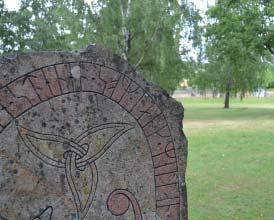 känsliga för den typen av störningar. Planområdet innefattar två allmänna badplatser som underhålls av kommunen, dock är badmöjligheterna längs stränderna desto fler.