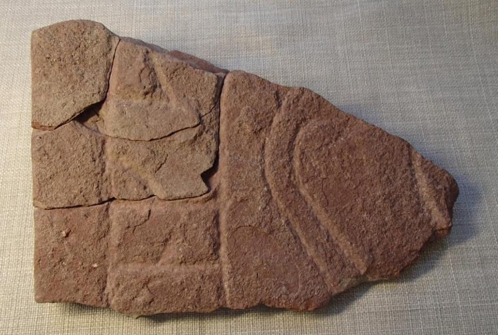 Ett nyfunnet runstensfragment från Eds allé 3 Ett nyfunnet runstensfragment från Eds allé Den 22 september 2015 meddelade Ulf Celin, SAU, per telefon att ett runstensfragment hade påträffats i en