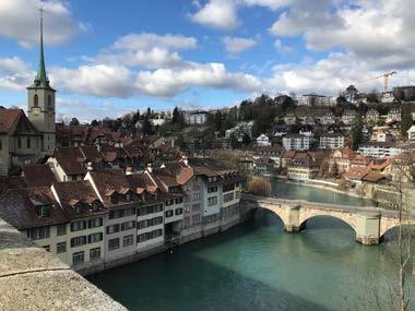 Men samtidigt tycker jag att Bern ligger väldigt bra i Schweiz och det går snabbt att ta sig runt i landet eller om man vill åka till Italien, Frankrike, Tyskland, Österrike osv.