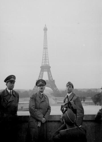 Andra världskriget 1939-1945 Den 1 september 1939 går de tyska trupperna till angrepp mot Polen. Två dagar senare förklarade Frankrike och Storbritannien krig mot Tyskland. Vi har ett nytt världskrig.