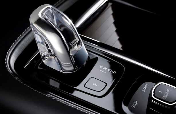 THE CRYSTAL EYE The collaboration between Volvo Cars and Orrefors was initiated when Volvo developed its S60 concept car and Orrefors was given the prestigious mission to design a center console out