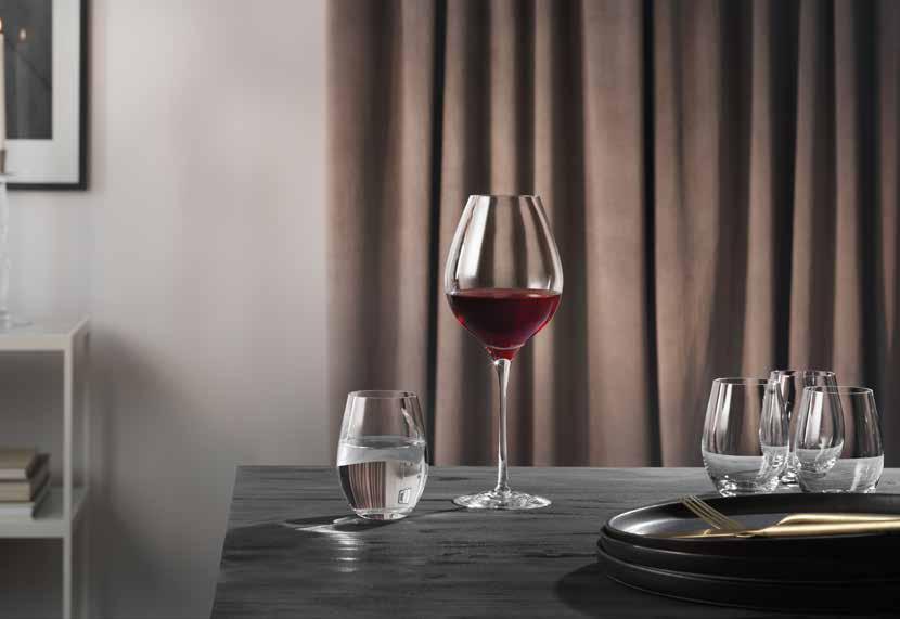 ZEPHYR NEW Design Erika Lagerbielke 2018 Handmade in Sweden Zephyr is a series that is both beautiful and perfect for serving wine.
