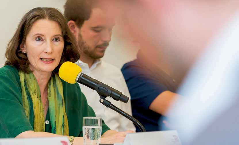 Tysk undersökning Kraftig ökning av på nätet FOTO: TU BERLIN/PR/FELIX NOAK Monika Schwarz-Friesel.