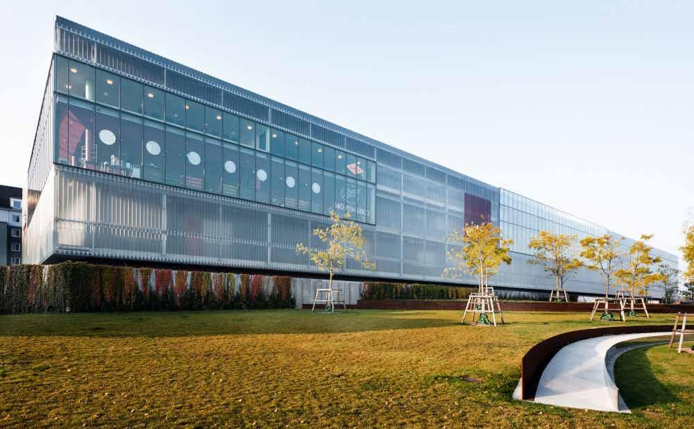 Finansiella derivatinstrument Förfallodag Mkr 2020-12-29 150 2021-06-22 100 2021-06-23 40 2023-06-22 135 2024-01-04 200 2025-03-18 100 2025-06-23 135 2026-06-22 100 960 Eget kapital, soliditet och