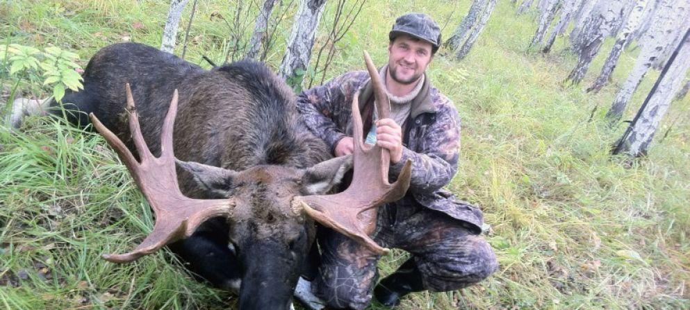 Höjdpunkter Höjdpunkter & & Beskrivning Beskrivning Älgjakt i Ryssland på europeisk älg Överblick Höjdpunkter I den europeiska delen av Ryssland är det goda möjligheter för jakt på europeisk älg.