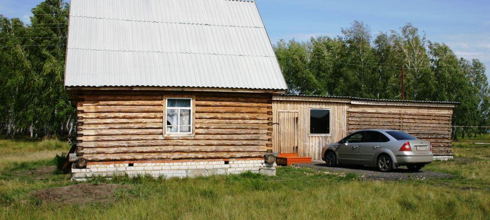 UPPEHÄLLE UPPEHÄLLE Camp Yaroslavl Inkvarteringen kan variera från revir till revir, men generellt är det ganska komfortabla stugor byggda av trä,