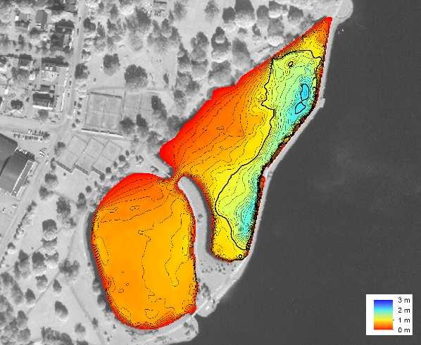 Inledning Djupkarta över lagunerna Hårdhetskarta över lagunerna Figur 1. Den vänstra kartbilden visar vattendjupet i Lagunerna. Den högra bilden visar bottnarnas relativa hårdhet.