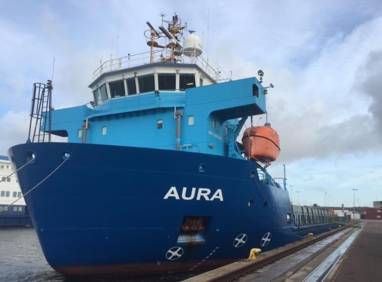 Johan Kronsell Sveriges Meteorologiska och Hydrologiska Institut Oceanografiska Laboratoriet 1-- Dnr: S/Gbg-1- Rapport från SMHIs utsjöexpedition med M/V Aura Expeditionens varaktighet: 1-- - 1--1