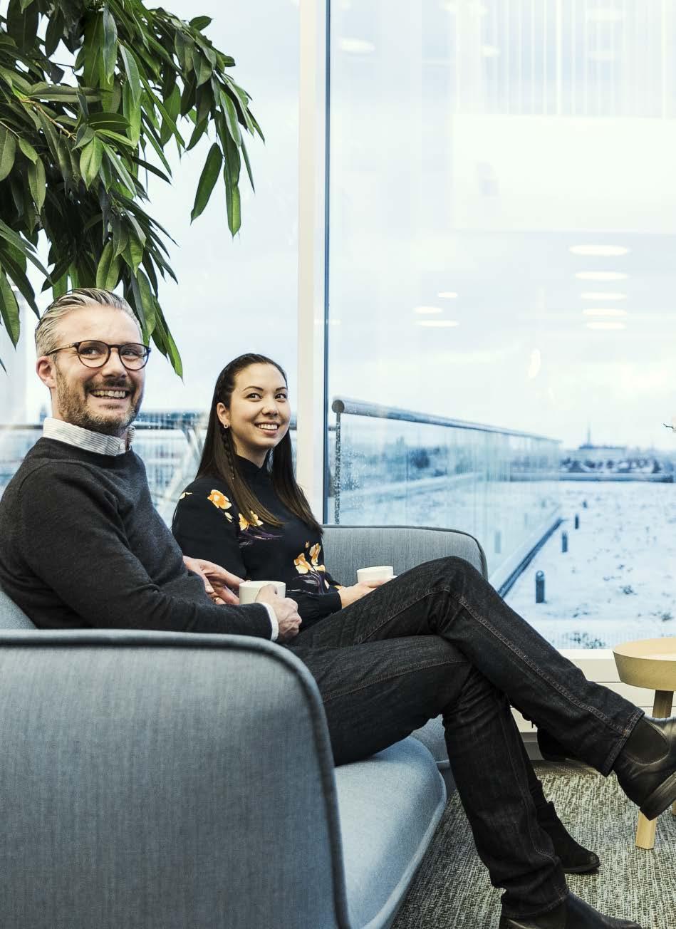 Kreativ miljö ovanför Stockholms takåsar För byggföretaget Lindbäcks var det läget, men framförallt möjligheten att kunna utforma en kreativ och unik miljö som fick styra valet av lokal när det var
