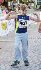 Sandweiler-Luxembourg, 9:31, 3) Millian Hentschke (05), Tullinge Friidrott, 9:32, 4) Max Karlsson (04), Tyresö Friidrottsklubb, 9:36, 5) Noa Billing (05), Trosa, 9:53 Klass P14 Pojkar 13-14 år 2300 m