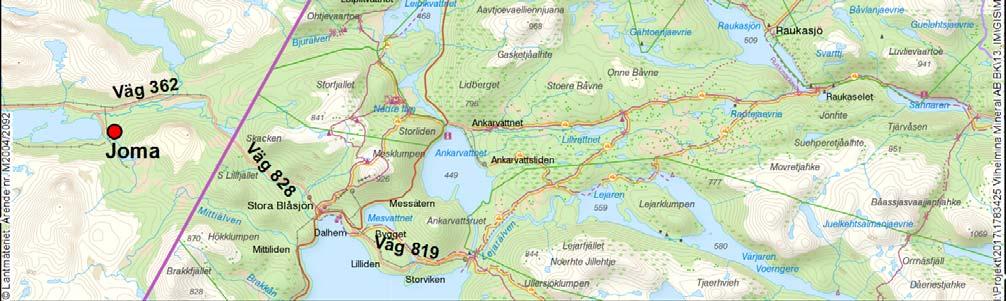 Vildmarksvägen ligger på kalfjället 875 meter över havet och är i dagsläget öppen endast under barmarksperioden.