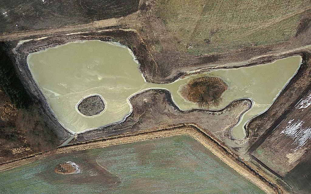 Svedala kommun Nr 4 Damm vid Aggarp Fastighet: Aggarp 3:30 Kommun: Svedala Dammyta: 0,9 ha Vattenvolym (max): 13 000 m3 Djup (max): 2,0 m Tillrinningsområde (ha): Delflöde av