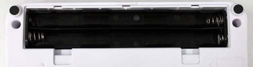 Batterierna blir snart urladdade. Batterierna är fullt laddade. Isättning av batterier: Ta ut batterifackets lock.