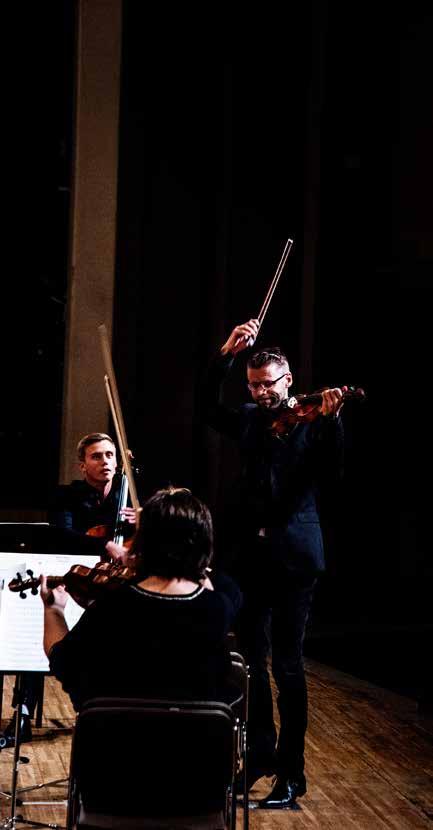 Foto: Mattias de Frumerie»Varje enskild medlem i orkestern har sin del i samspelet. Oerhört imponerande!«smålandsposten»i glänsande musikalisk form.
