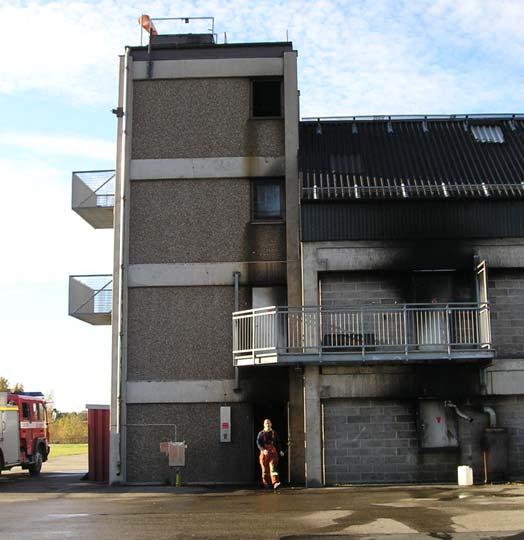 Figur 37. Brandövningshuset där slangutläggningsförsök gjordes. I Köpenhamn används vid behov utvändig slangdragning till trapphus vilket väsentligt minskar angreppstiden i vissa fall.