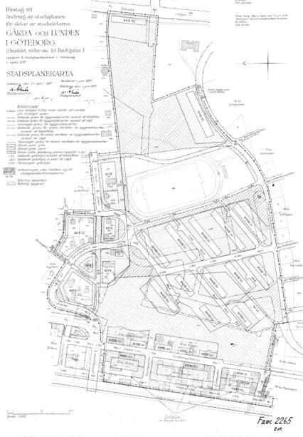 Gällande stadsplan, 1931, E 3518 anger bostadsändamål. Ändring 1960. Gällande stadsplan, 1936, E2978anger bostadsändamål.