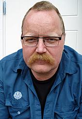 Presentation av en scoutledare Rikard Torstensson Äventyrarledare i Forshems scoutkår Har även varit med i distriktets Vikengrupp och distriktsstyrelsen i fyra år.