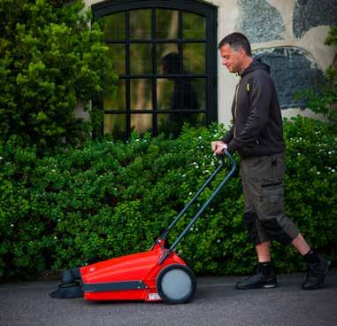 LÖVBLÅS OCH SOPMASKIN UPPSAMLARE OCH VAGNAR Toro Ultra Blower/Vac En riktig hjälpreda med en mängd användningsområden tack vare sin blås-, sugoch