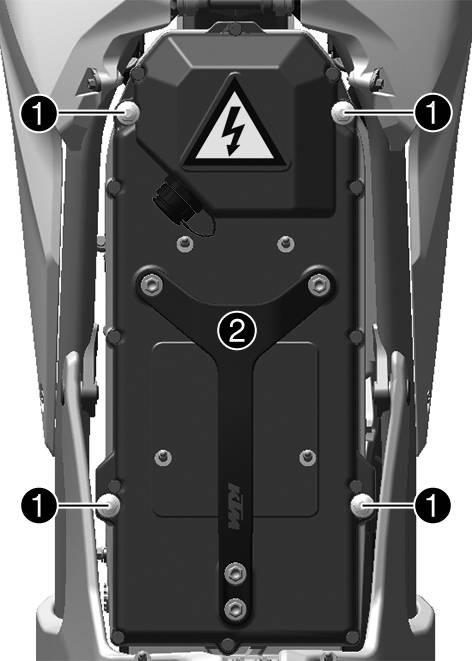 14 Demontera KTM PowerPack Stäng av laddaren efter uppladdningen. Lossa batteriet från laddaren. Laddningsström, laddningsspänning eller laddningstid får inte överskridas.