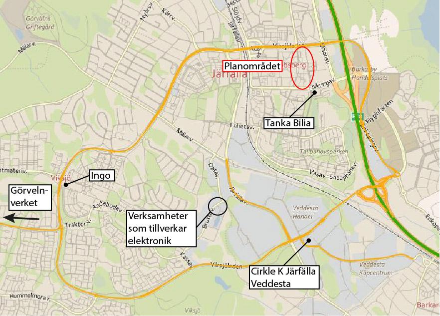 11 (33) I den tidigare genomförda riskutredningen har det bedömts ske 3 transporter av bensin samt diesel per vecka och 3 transporter av gasol eller acetylen per månad.