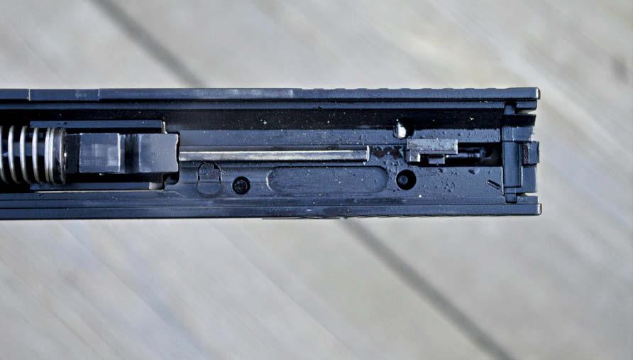 Det kan inte liknas vid en brytande glasstav, men det är ett trevligt trycke som är enkelt att behärska beaktat konstruktionsprincipen. DAtrycket bjuder dock på skrap under avfyrningen.