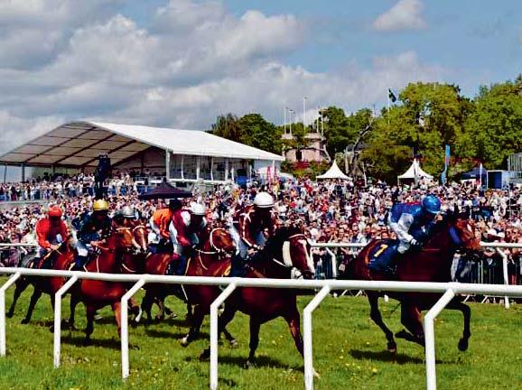 Alcazar Chris Kläfford Hattparaden En heldag med galopp, tjusiga hattar och aktiviteter för hela familjen!