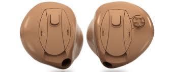 Skötsel av hörapparat För att bibehålla en god ljudkvalitet måste hörapparaten rengöras med jämna mellanrum.