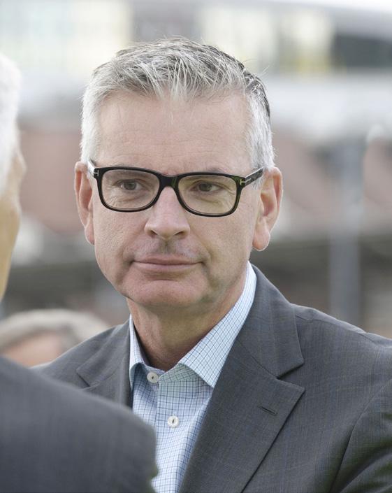 2 Skanska Niomånadersrapport, januari september Kommentarer från Skanskas VD och koncernchef Johan Karlström: I det tredje kvartalet fortsatte vi att leverera en stark orderingång, ökade intäkter