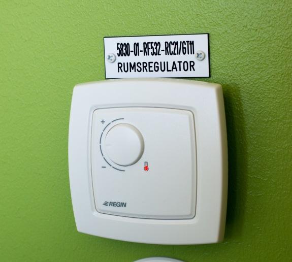 INNEKLIMAT Allmänt För att garantera ett bra inneklimat är ventilationen anpassad till den tänkta verksamheten. Varje rum förses med kyla via ventilationen. Rummen värms med hjälp av radiatorer.