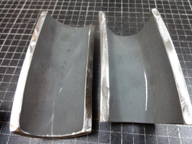 Insidans utseende Material Port i sekundärluftsnivån 80 x 35 mm Tvärs tuben, ca 16 strängar Delvis jämn