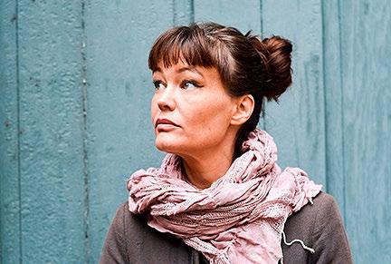 Nina har sedan dess gett ut flera böcker, bland annat Lyckliga i alla sina dagar, där hon belyste vår tids syn på människors och pengars värde. tis 15 jan kl. 18.
