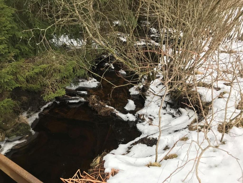 ersin i bäcken, se Figur 6 Figur 6 Ft mt nrdväst, pågående ersin vid Björrödsbäcken (COWI AB