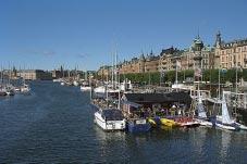 Övriga än som har denna typ av samhäen och/eer städer är Stockhoms än, Uppsaa än, Kamar än och Bekinge än som har vardera två eer tre samhäen eer städer som definieras som någon av ovanstående
