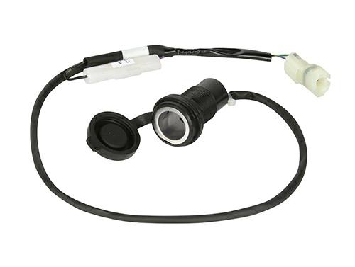 montering av elektriska tillbehör (Värmehandtag, dimljus, 12 V uttag mm..).