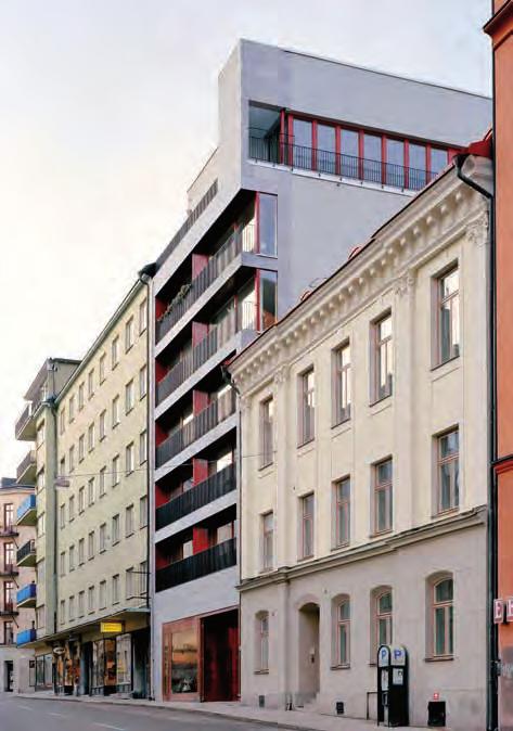 Användandet av balkonger måste övervägas med stor försiktighet vad gäller dess storlek och gestaltningens detaljer för att inte ytterligare minska de trånga gårdarna.
