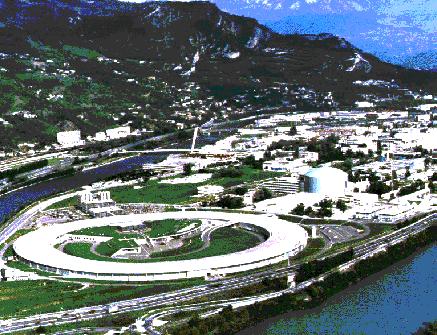 Europas länder har ett gemensamt laboratorium. Det är ESRF, European Synchrotron Radiation Facility i Grenoble, Frankrike (Figur 6).