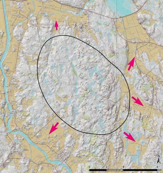 Projektområdet ligger i ett ganska sammanhängande ekonomiskogsområde där landskapet i huvudsak består av slutna rum. Terrängen har en varierande ytform och är ställvis mycket stenig och klippig.