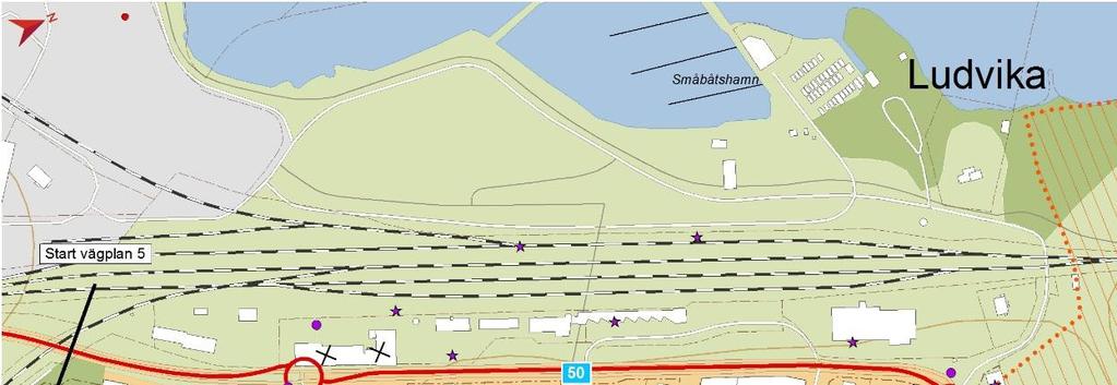 4.5.5. Skyddsvärda träd Längre österut på vägsträckan, finns flera skyddsvärda träd utpekade av Statens Lantbruksuniversitet.