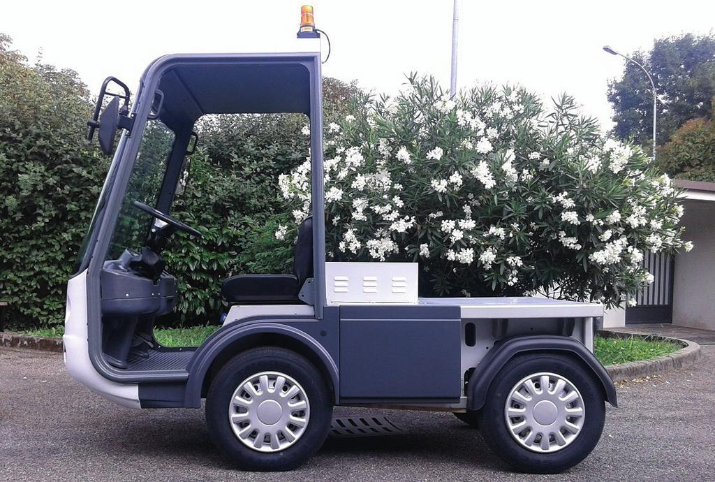 Rymlig och Våra electric pick-ups och mer än 20 konfigurationer är helt gjord i Italien, Vadderade s de är miljövänliga och är en